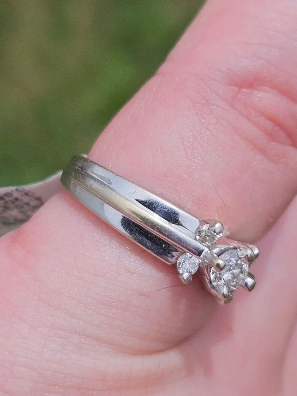 N/A 18k white